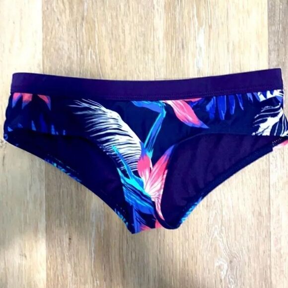 Roxy Navy Tropical/ Floral Bikini Bottoms - Picture 1 of 4